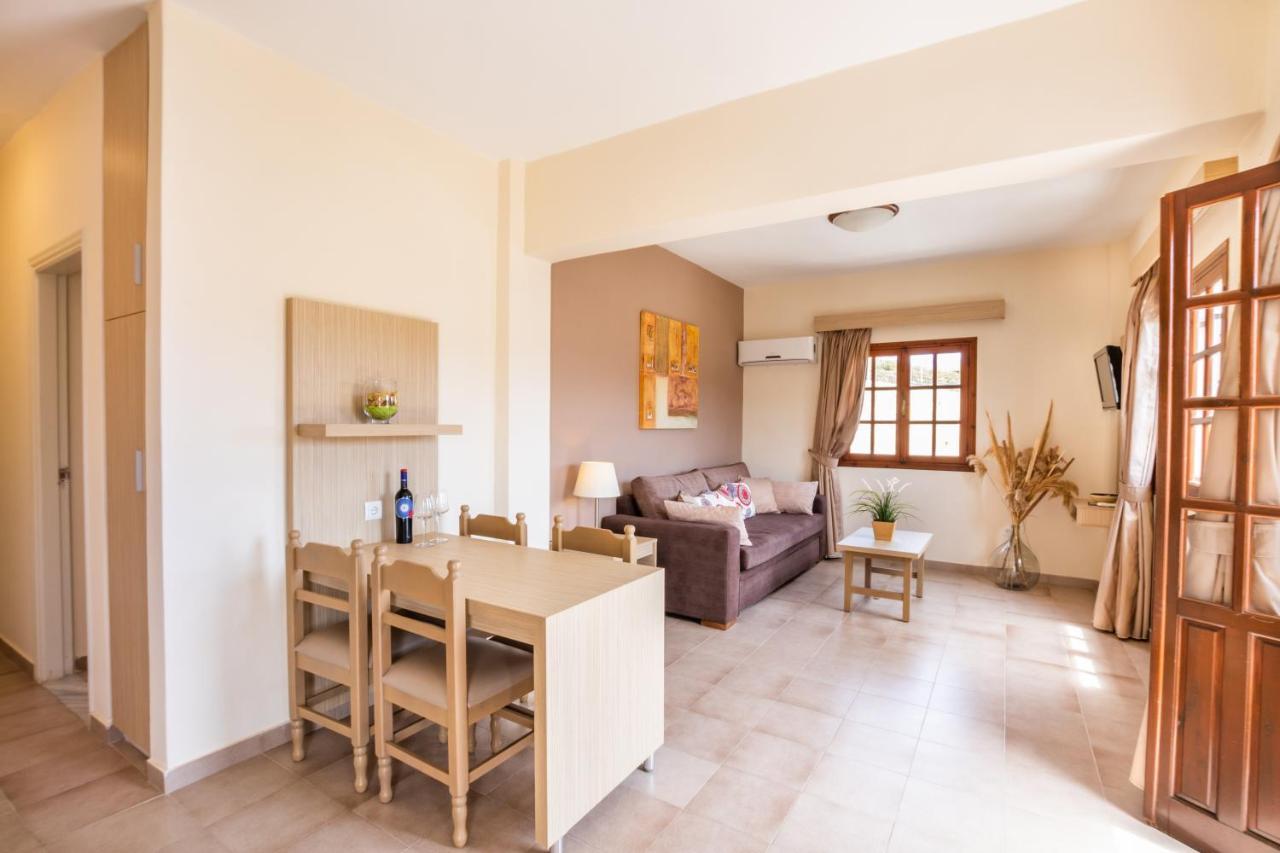 Aphrodite Luxury Studios & Apartments Kárpathos Eksteriør billede